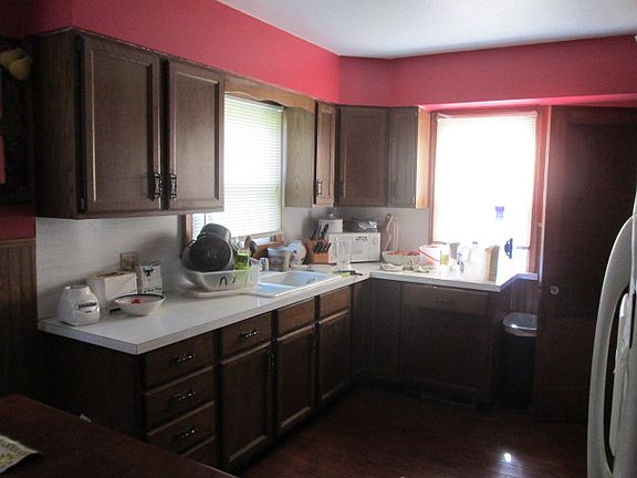 2nd image of 414 9th Ave S