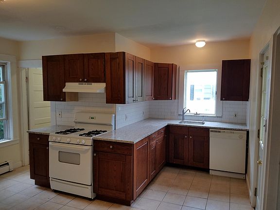2nd image of 38 Lincoln St #1