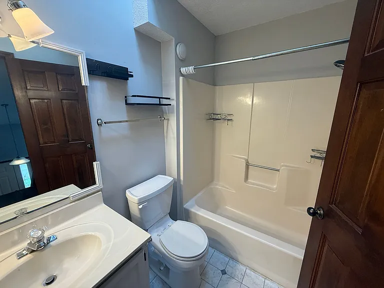 5123 Pinebrook Dr — Photo 20