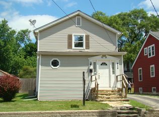 830 North Ave, Aurora, IL 60505