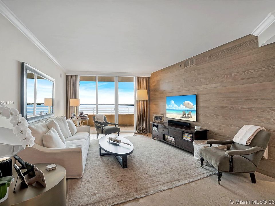 1st image of 808 Brickell Key Dr APT 1006