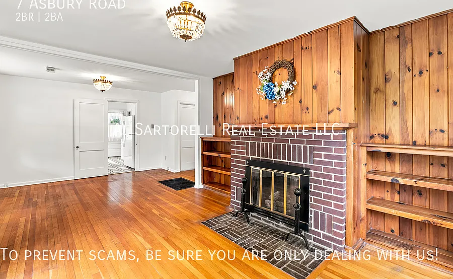 Charming Beaverdam Home with Flexible Living Space — Photo 2