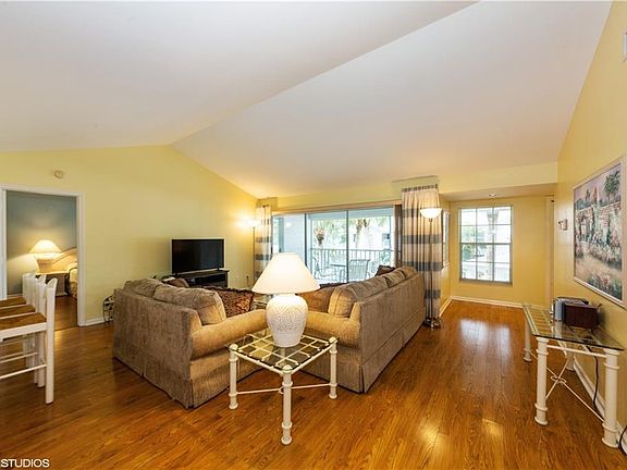 4th image of 4251 Lake Forest Dr APT 224