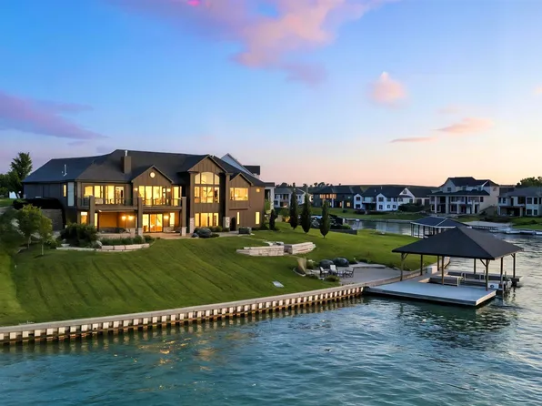 11826 N 172nd Cir, Bennington, NE 68007