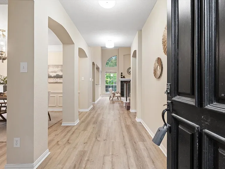 2633 Shadow Hill Ln — Photo 5