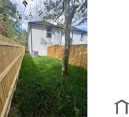 3rd image of 8214 Richland Dr #B