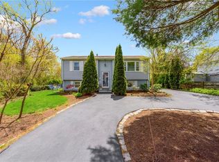 8 Ann St, Warwick, RI 02889