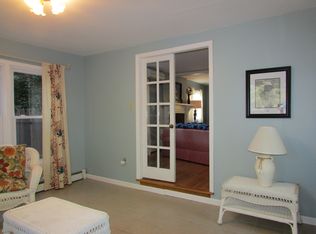 1 Split Tree Dr, New Windsor, NY 12553