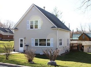 1100 Bluff St, Guthrie Center, IA 50115