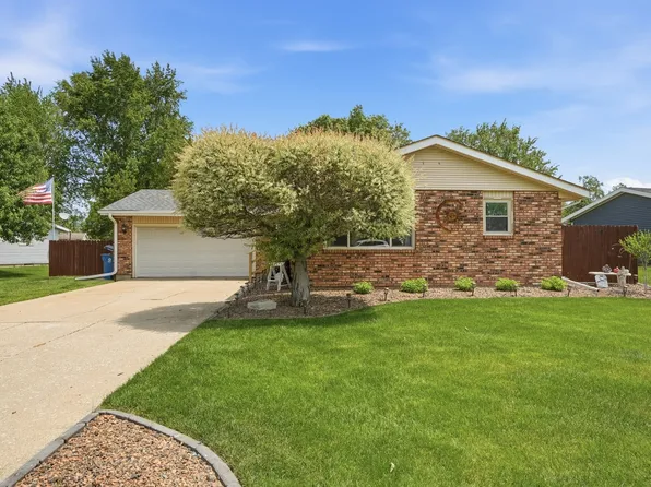 1150 Pheasant Dr, Bradley, IL 60915