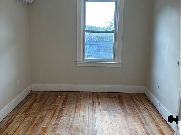 5th image of 1100 13th St Unit 2