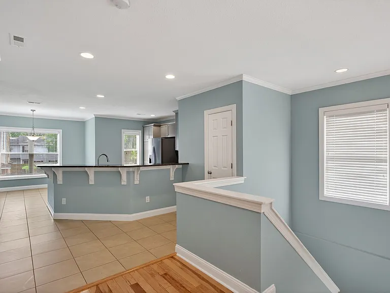 1136 Arlynn Ln — Photo 7
