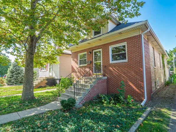 2512 White Oak Ave, Whiting, IN 46394