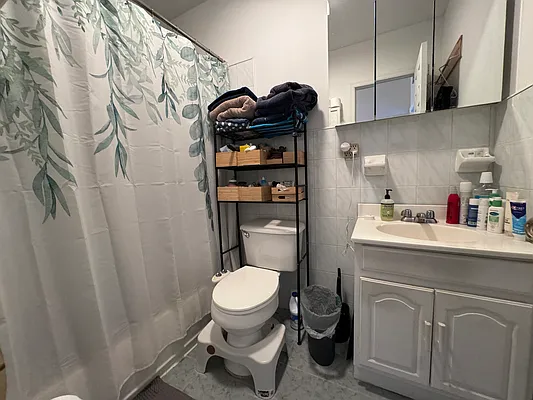 Rented by Compass | media 7