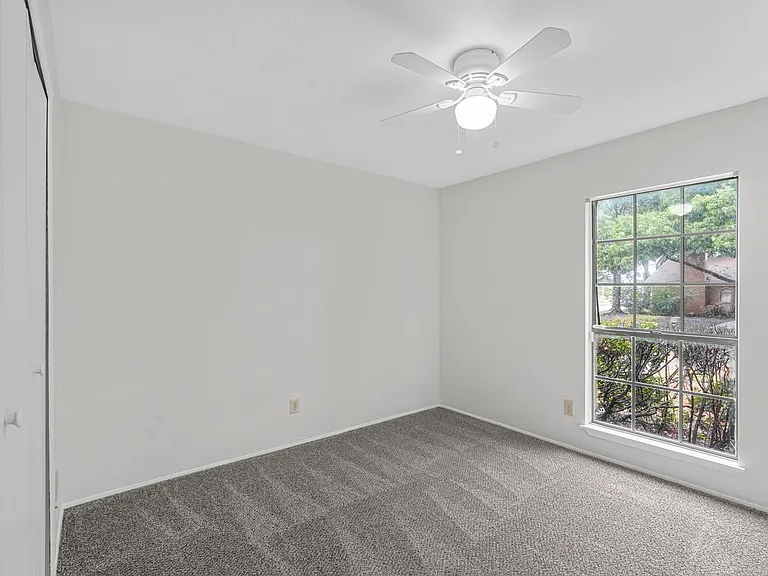 848 Shenandoah Dr — Photo 18
