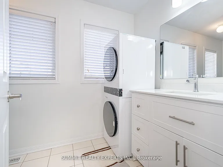 39 Donomore Dr #UPPER — Photo 30