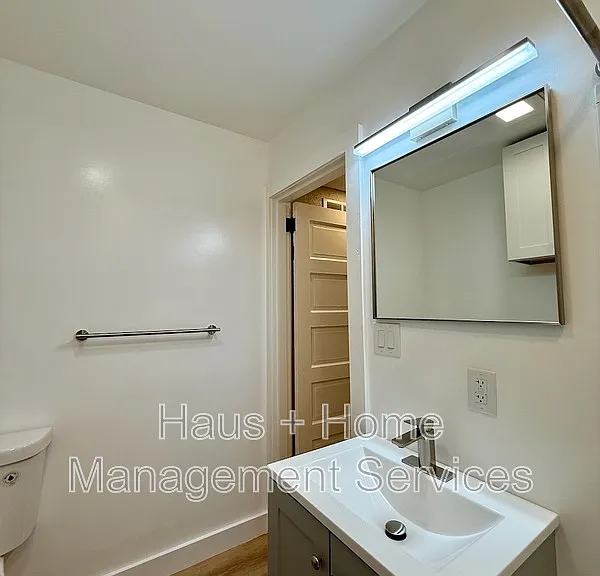 906 Penn Ave #C — Photo 12