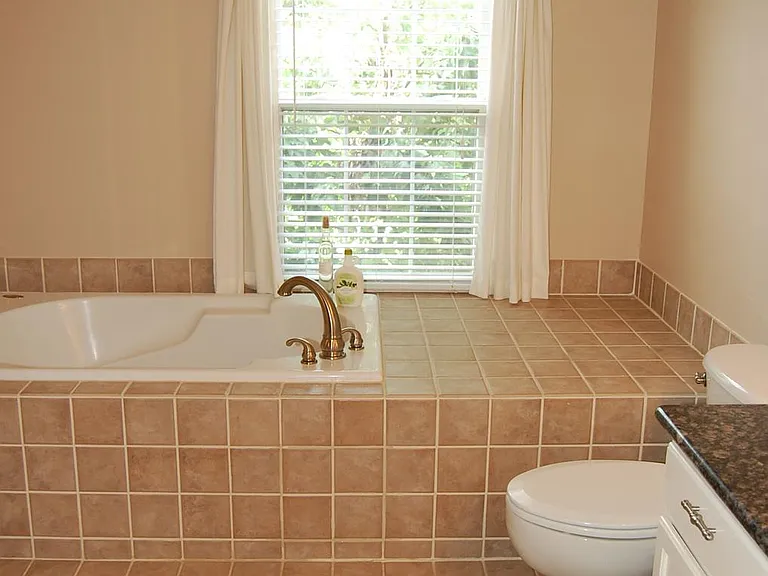 194 Martin Ln — Photo 17