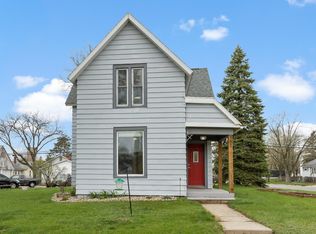 331 E Carroll St, Portage, WI 53901