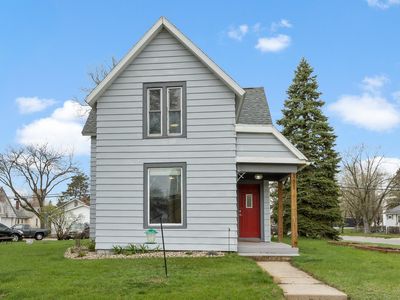 331 E Carroll St, Portage, WI, 53901