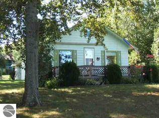 5452 Indian Trl, Frankfort, MI 49635