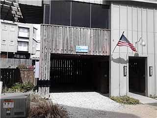 4th image of 321 Pirates Landing Dr