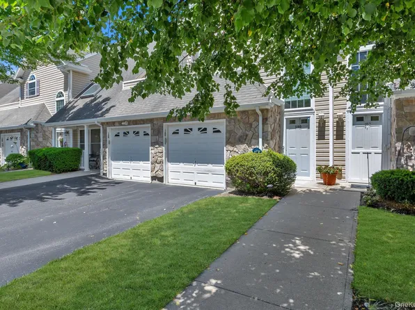 160 Christine Drive, Dix Hills, NY 11746