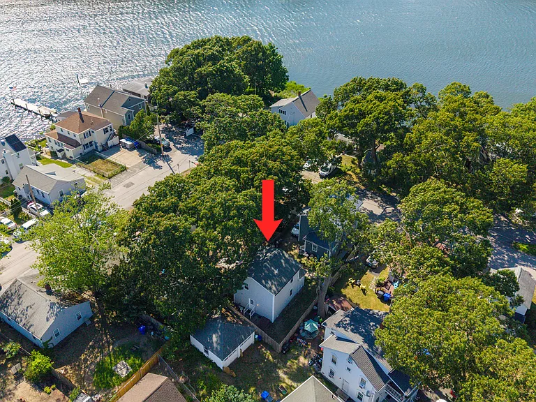 46 N Shore Dr — Photo 3