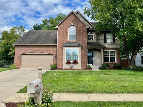 11287 Reflection Point Dr, Fishers, IN 46037