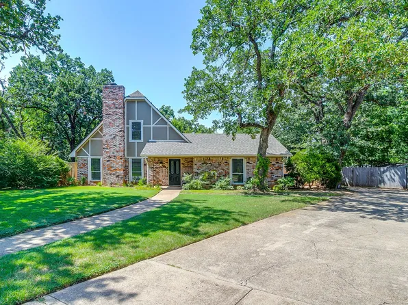 5716 Tumbleweed Ct, Arlington, TX 76017