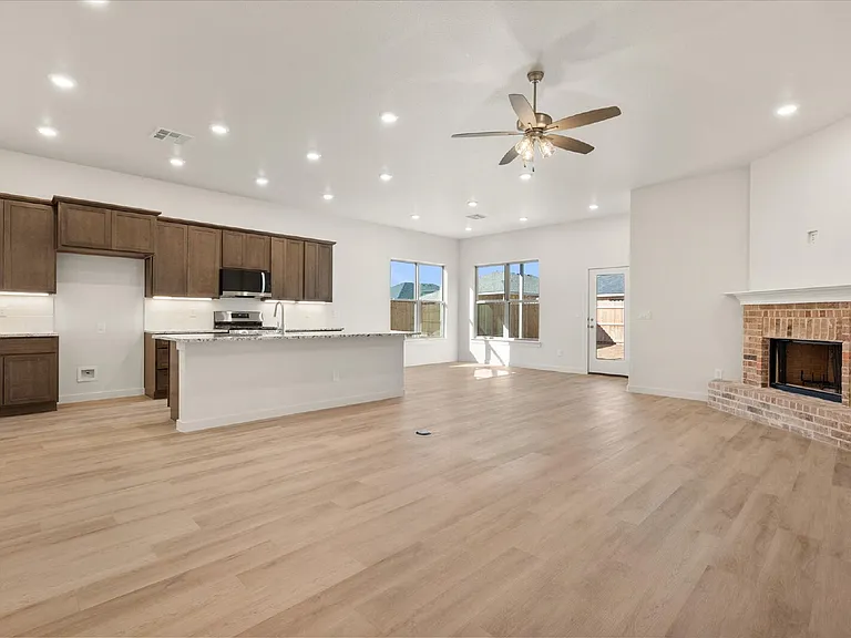 2604 Garland Ave — Photo 6