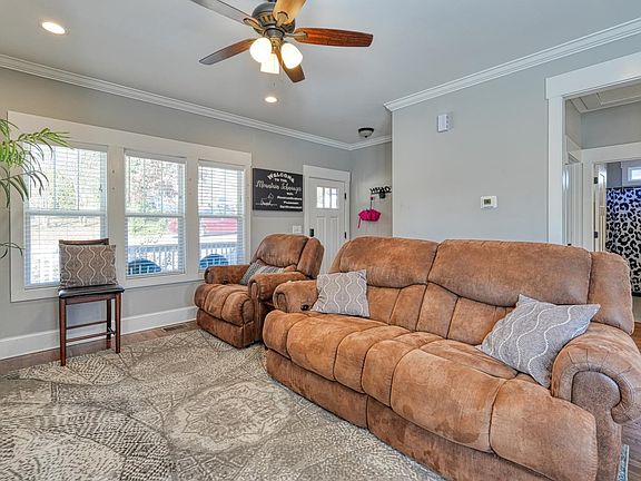 3rd image of 35 Burgess Ave