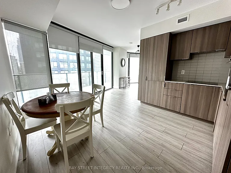 11 Wellesley St W #1111 — Photo 6