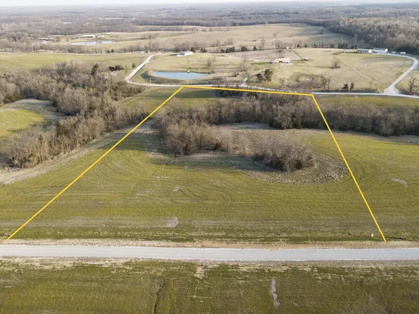 8 W Mariposa Ridge Rd, Columbia, MO 65202