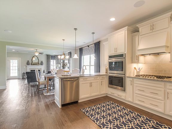 The Lincoln Kitchen This is a model representation, not the actual home