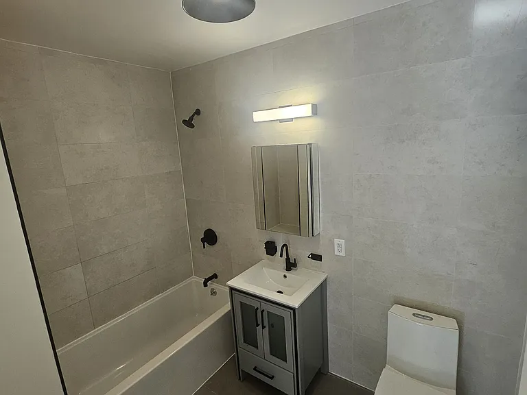 722 Hinsdale St #1A — Photo 6