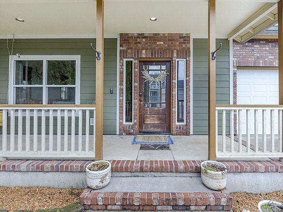 3rd image of 6885 Simeon Dr