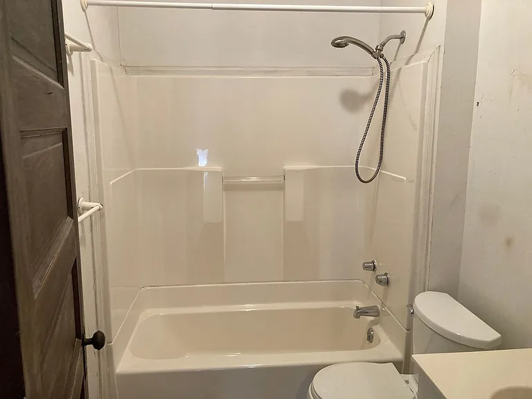 212 Grand Street — Photo 15