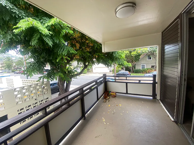 1630 Makiki St #C201 — Photo 3