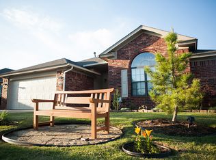 2704 Mountain Oaks Dr, Norman, OK 73071