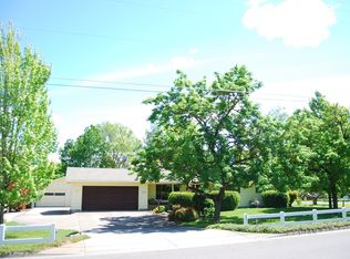 1325 Orchard Home Dr, Medford, OR