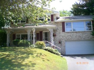 2795 Cambridge Rd, York, PA 17402