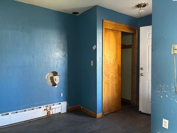 4th image of 507 W Adams St