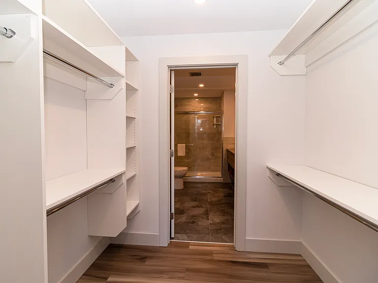 5515 Clyde St — Photo 79
