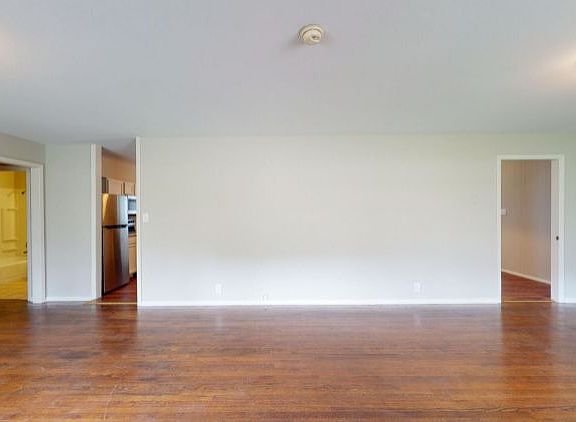3rd image of 1429 Lantana Ln