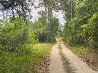 55 Kennel Ln, Crawfordville, FL 32327