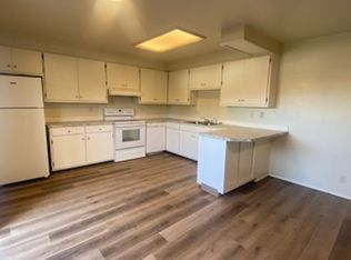 299 B St APT C, Creswell, OR 97426