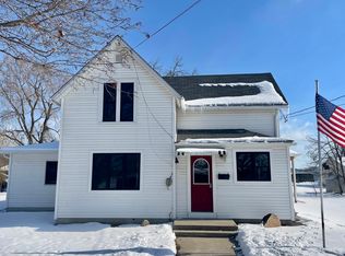 116 Monroe St, Decorah, IA 52101