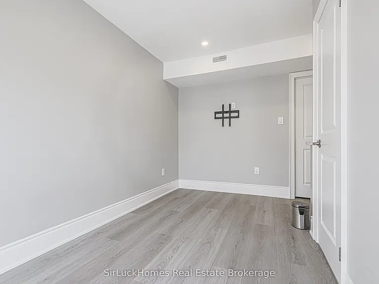 250 Richvale Dr S #22 — Photo 15