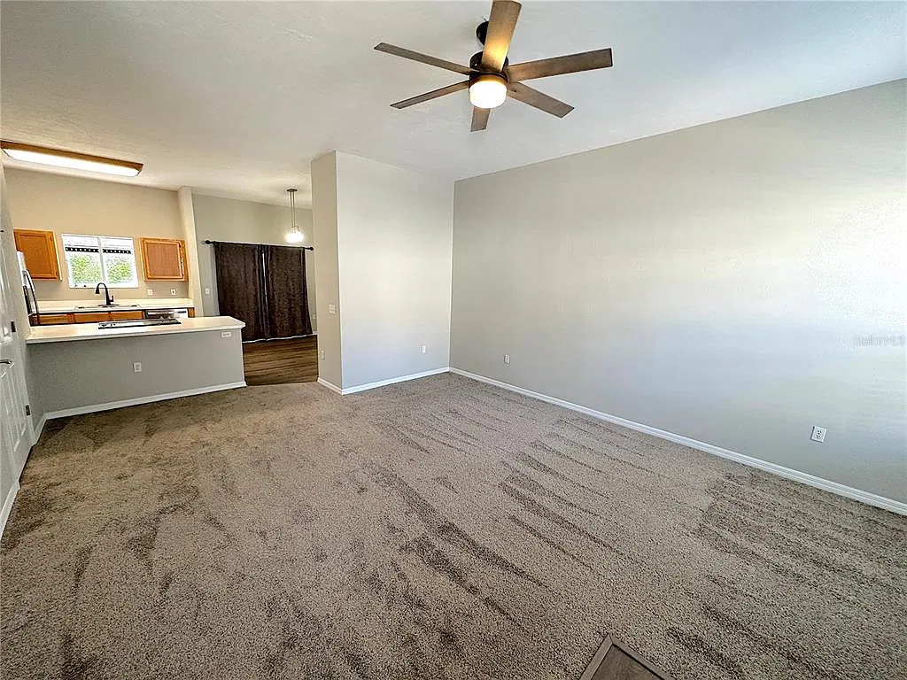2 bed, 2.5 bath, 1400 sqft, $1,795 — Photo 2